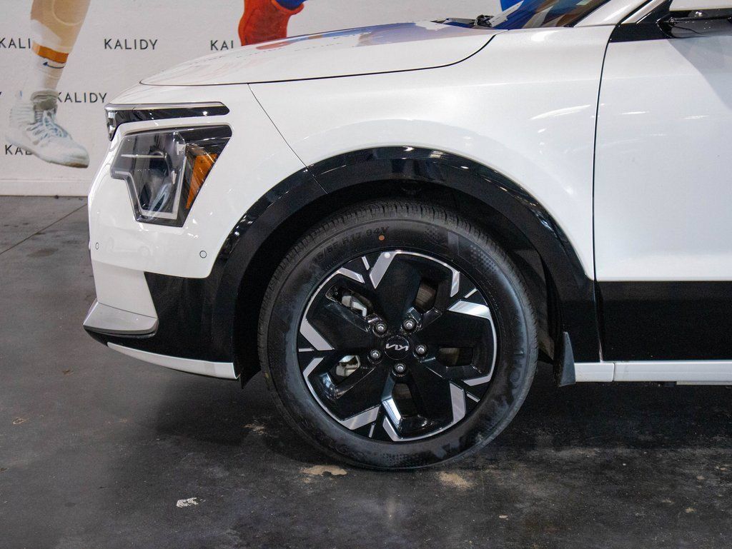 New 2023 Kia Niro Wave FWD image 17