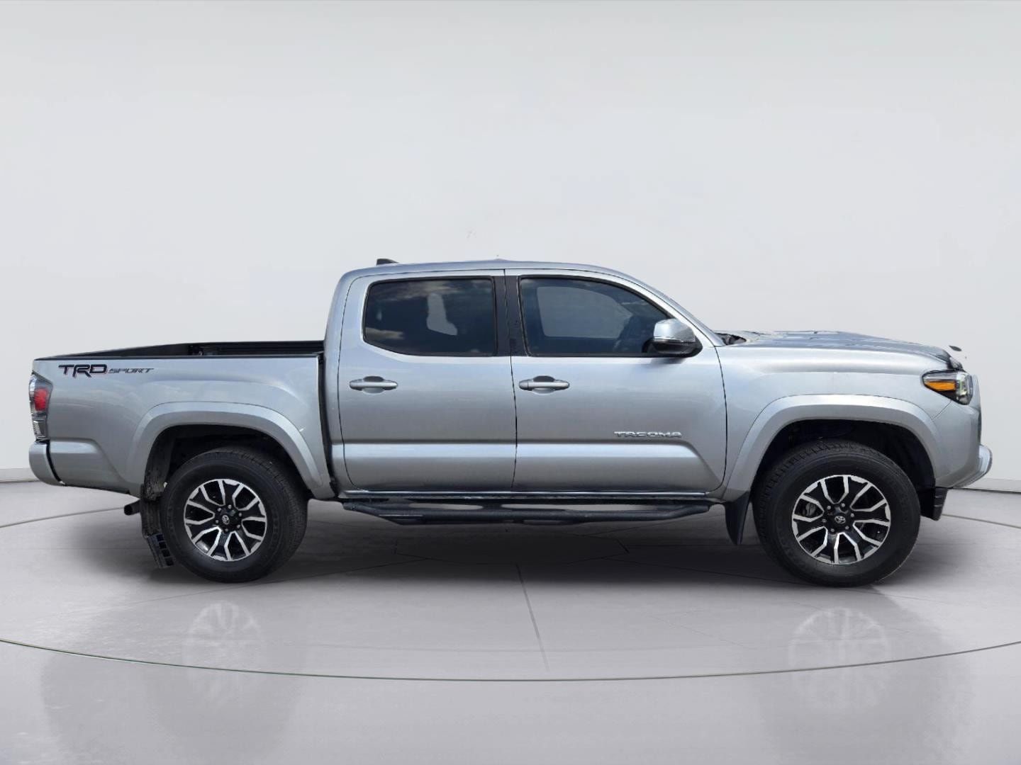 Used 2023 Toyota Tacoma TRD Sport w/ Technology Package RWD image 4