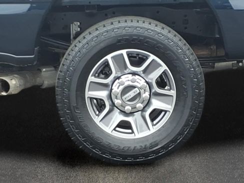 Used 2024 Ford F250 Lariat AWD/4WD image 3