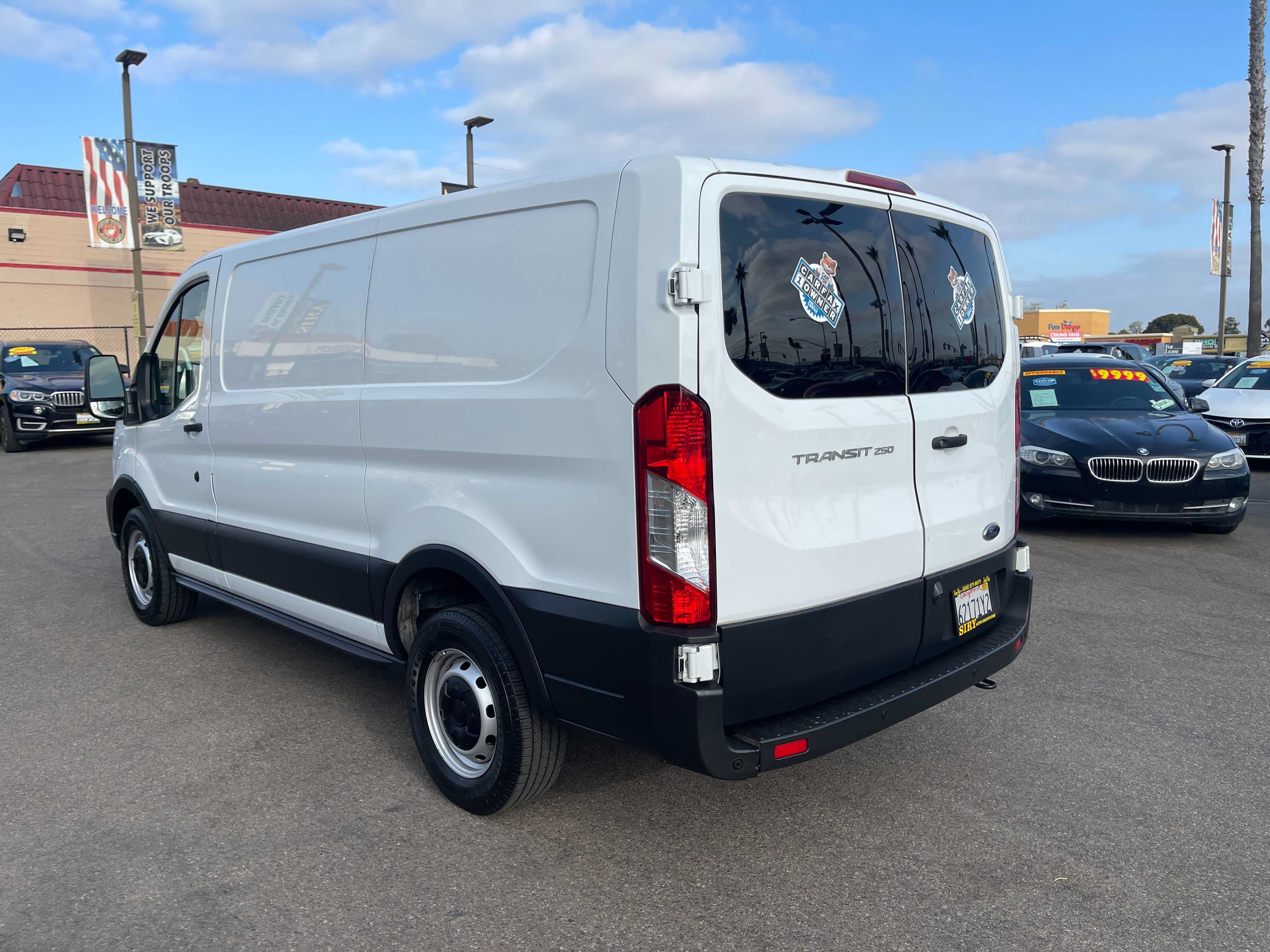 Used 2020 Ford Transit 250 Low Roof RWD image 5