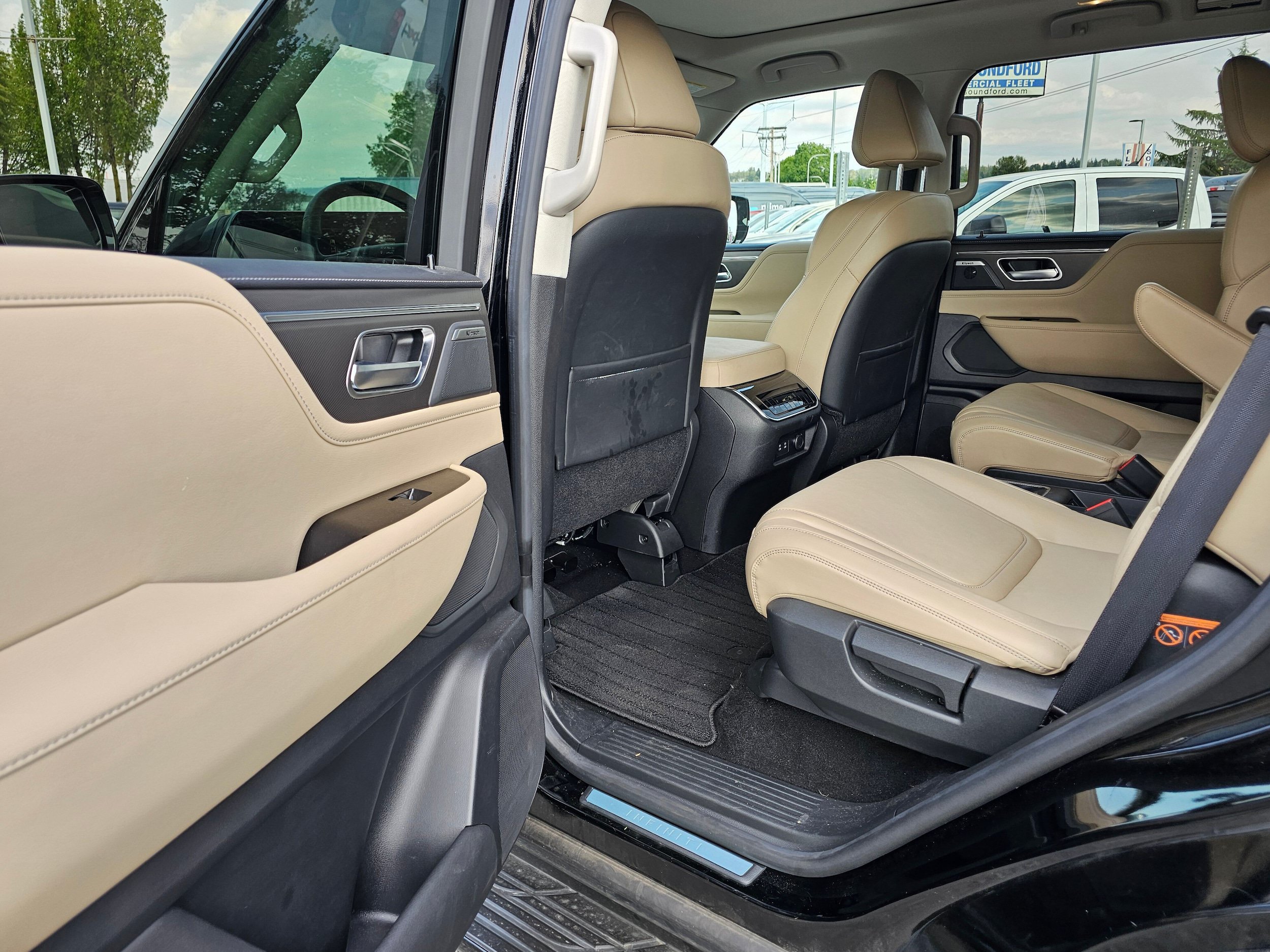 Used 2025 INFINITI QX80 Pure AWD/4WD image 19