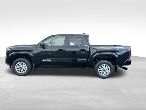New 2026 Toyota Tacoma SR5 AWD/4WD image 2