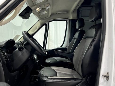 Used 2023 RAM ProMaster 2500 FWD image 12