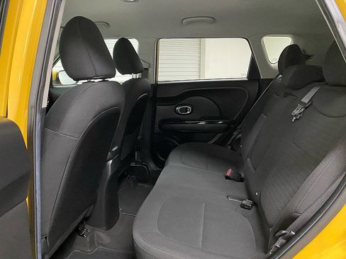 Used 2015 Kia Soul ! image 11