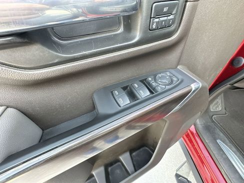 Used 2021 GMC Sierra 2500 SLT w/ SLT Convenience Package image 22