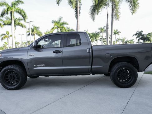 Used 2016 Toyota Tundra SR5 image 6