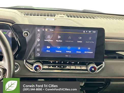 Used 2025 Chevrolet Colorado Z71 w/ Technology Package AWD/4WD image 21