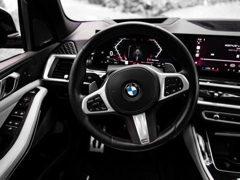 Used 2024 BMW X5 xDrive40i w/ M Sport Package AWD/4WD image 19