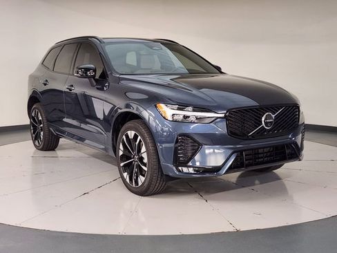 New 2026 Volvo XC60 B5 Plus w/ Climate Package image 7