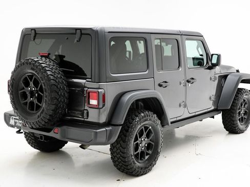 Used 2025 Jeep Wrangler Unlimited Sport AWD/4WD image 9