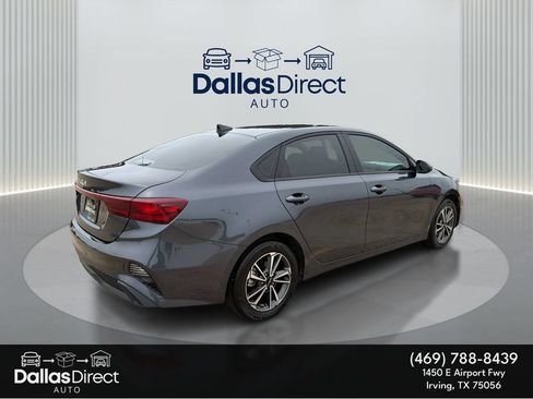 Used 2023 Kia Forte LXS w/ LXS Technology Package FWD image 6