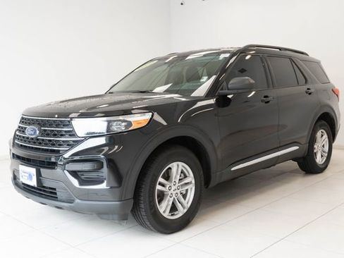 Used 2022 Ford Explorer XLT w/ Class IV Trailer Tow Package AWD/4WD image 6