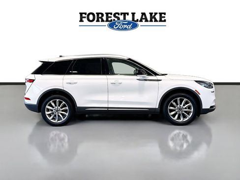 Used 2022 Lincoln Corsair AWD w/ Premium Package image 7