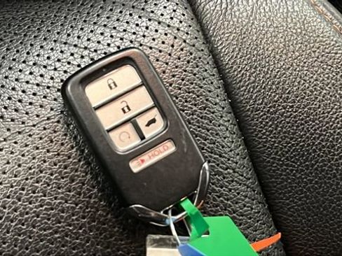 Used 2022 Honda Pilot TrailSport image 21