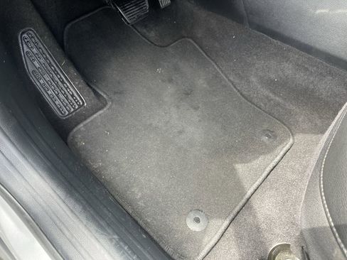 Used 2024 Jeep Compass Limited image 34