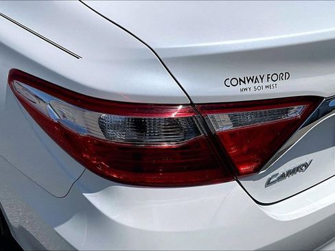 Used 2017 Toyota Camry XLE FWD image 25
