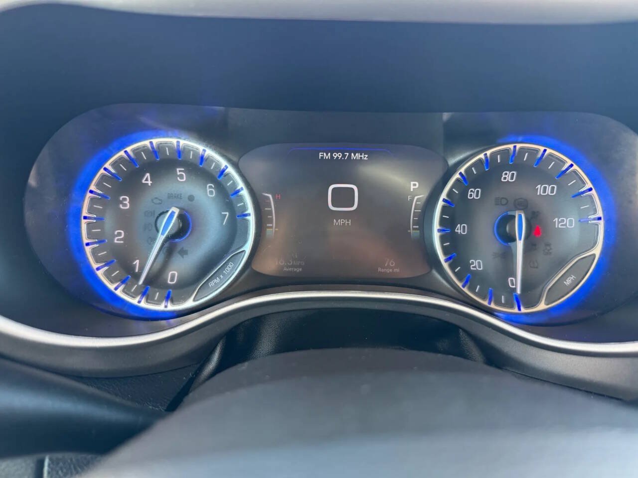 Used 2024 Chrysler Pacifica Touring-L FWD image 14