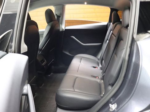 Used 2022 Tesla Model Y Performance image 33