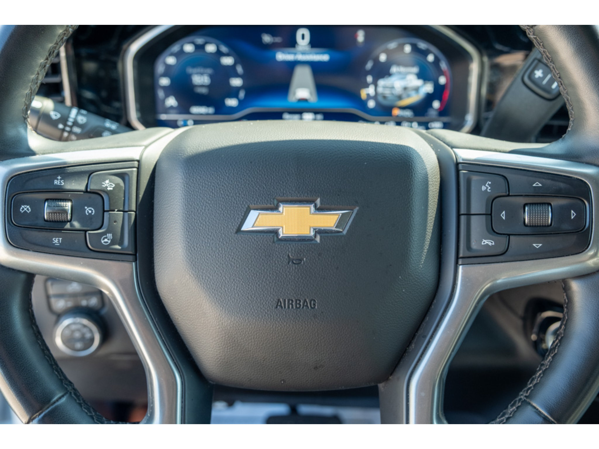 Used 2025 Chevrolet Silverado 2500 LT w/ Convenience Package AWD/4WD image 17