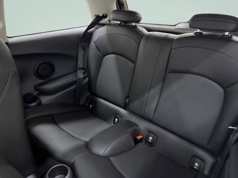 Used 2019 MINI Cooper S image 12