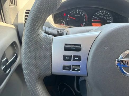 Used 2013 Nissan Frontier SV w/ SV Value Truck Pkg RWD image 15