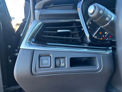 Used 2023 Cadillac XT6 Premium Luxury image 25