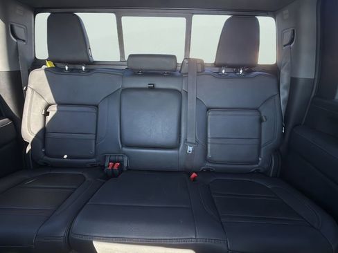 Used 2023 GMC Sierra 2500 Denali w/ Denali Black Diamond Edition image 13