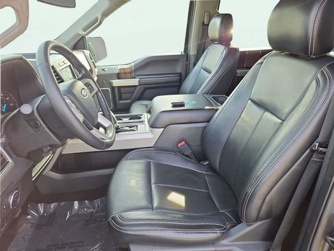 Used 2019 Ford F150 Lariat image 19