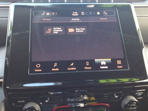 Used 2021 Jeep Grand Cherokee L Limited AWD/4WD image 23