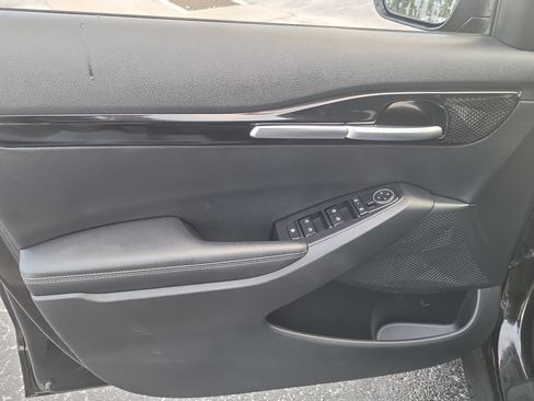 Used 2025 Kia Seltos S FWD image 17