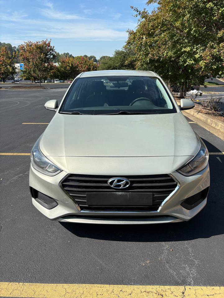 Used 2019 Hyundai Accent SE w/ Cargo Package FWD image 2