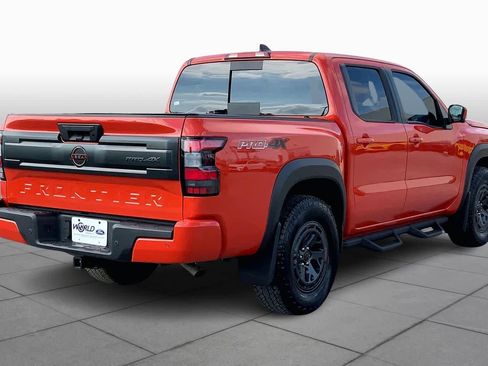 Used 2025 Nissan Frontier PRO-4X w/ Pro Premium Package image 12