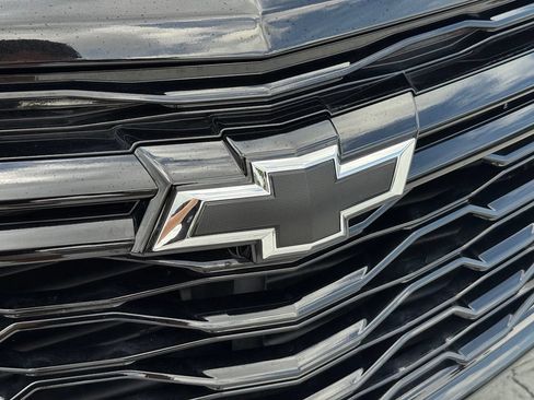 Used 2024 Chevrolet Equinox RS FWD image 8