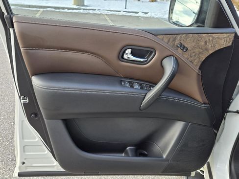 Certified 2023 INFINITI QX80 Premium Select w/ Cargo Package image 8