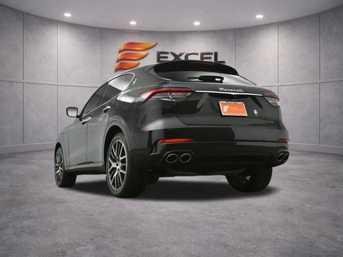 Used 2022 Maserati Levante GT AWD/4WD image 48