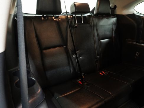 Certified 2021 Toyota Highlander XLE image 17