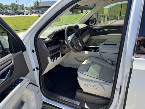 Used 2022 GMC Yukon Denali w/ Max Trailering Package AWD/4WD image 5