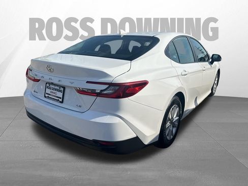 Used 2025 Toyota Camry LE image 4