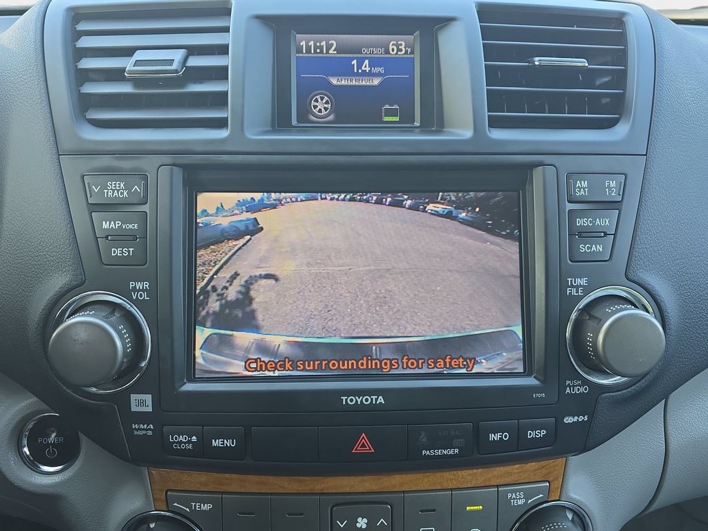 Used 2009 Toyota Highlander Limited AWD/4WD image 26