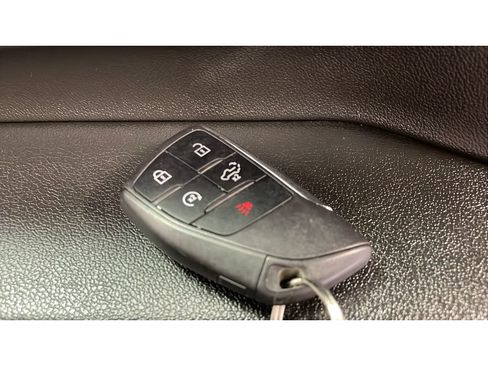 Used 2024 GMC Sierra 2500 SLT w/ SLT Convenience Package AWD/4WD image 9