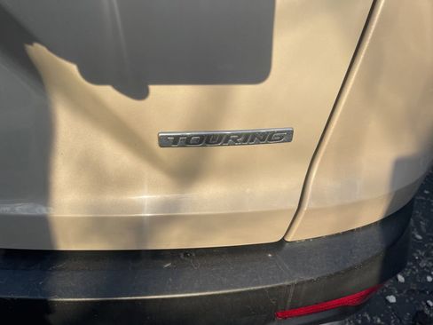 Used 2018 Honda CR-V Touring image 6
