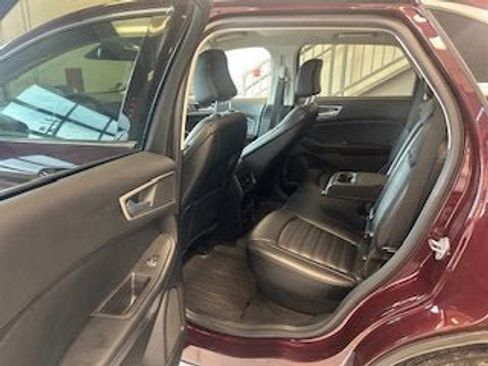 Used 2022 Ford Edge SEL w/ Convenience Package image 6