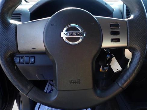 Used 2012 Nissan Frontier SV RWD image 9