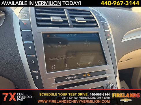 Used 2018 Lincoln MKZ Premiere image 16
