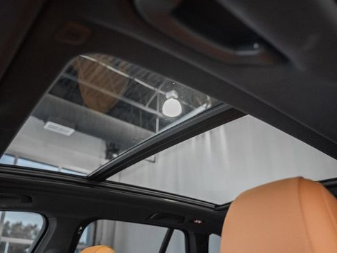 Used 2024 BMW X5 xDrive40i w/ M Sport Package AWD/4WD image 39
