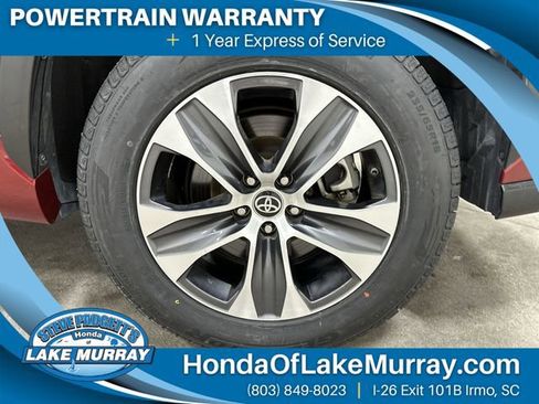 Used 2023 Toyota Highlander XLE FWD image 14
