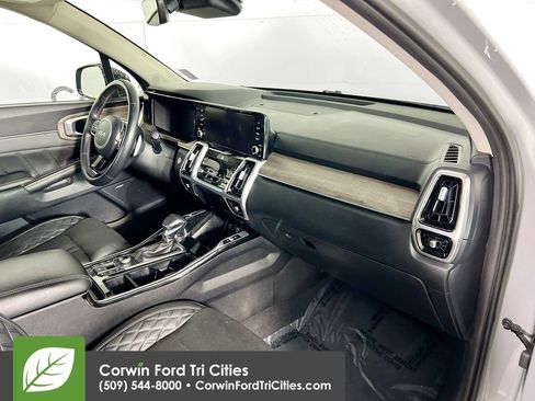 Used 2022 Kia Sorento SX Prestige AWD/4WD image 32