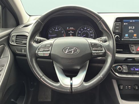 Used 2018 Hyundai Elantra GT w/ Style Package 02 FWD image 16