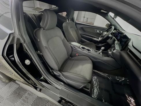 Used 2024 Ford Mustang Coupe image 31
