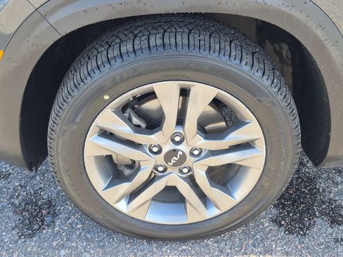 Used 2023 Kia Seltos S image 19